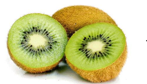 瓜姐吃猕猴桃,揭秘猕猴桃的口感与营养